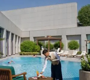 Four Seasons At Kingdom Center Hotel Riyad