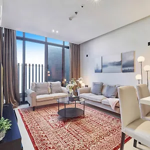 Апартаменты Unbookable-bnbmehomes - 2br With Pvt Terrace Nr Kingdom Arena -31d