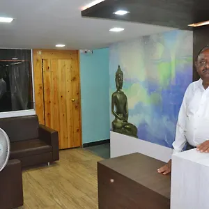 Hotel Maurya 2*