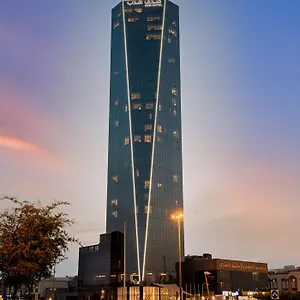 Hdb Financial District Hotel 4*