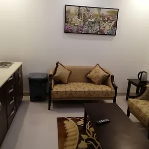 حديقة شقة فندقية الرياض