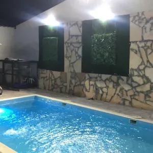 شاليهات وناسة حي المناخ الرياض